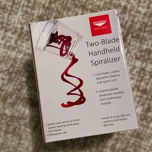 Handheld spiral peeler nwt